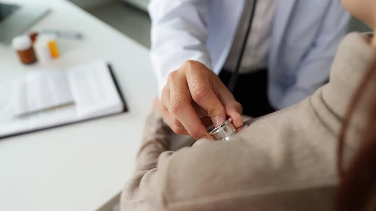 21 procent van de Nederlanders weet niet of zorgverleners een contract hebben