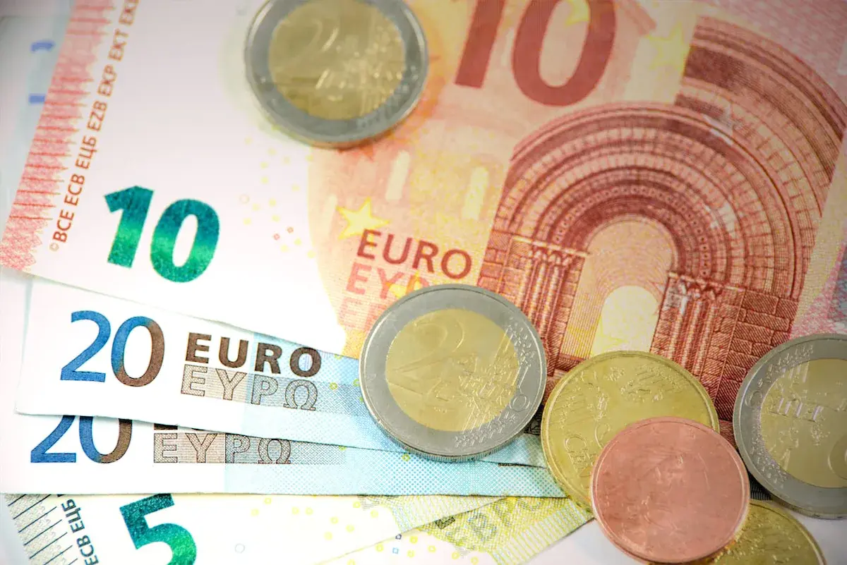 ACM: huishoudens betalen volgend jaar €25 meer aan netbeheerkosten