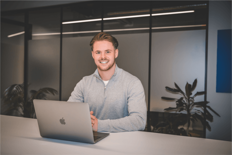 Jean-Paul Telecom- en verzekeringsexpert