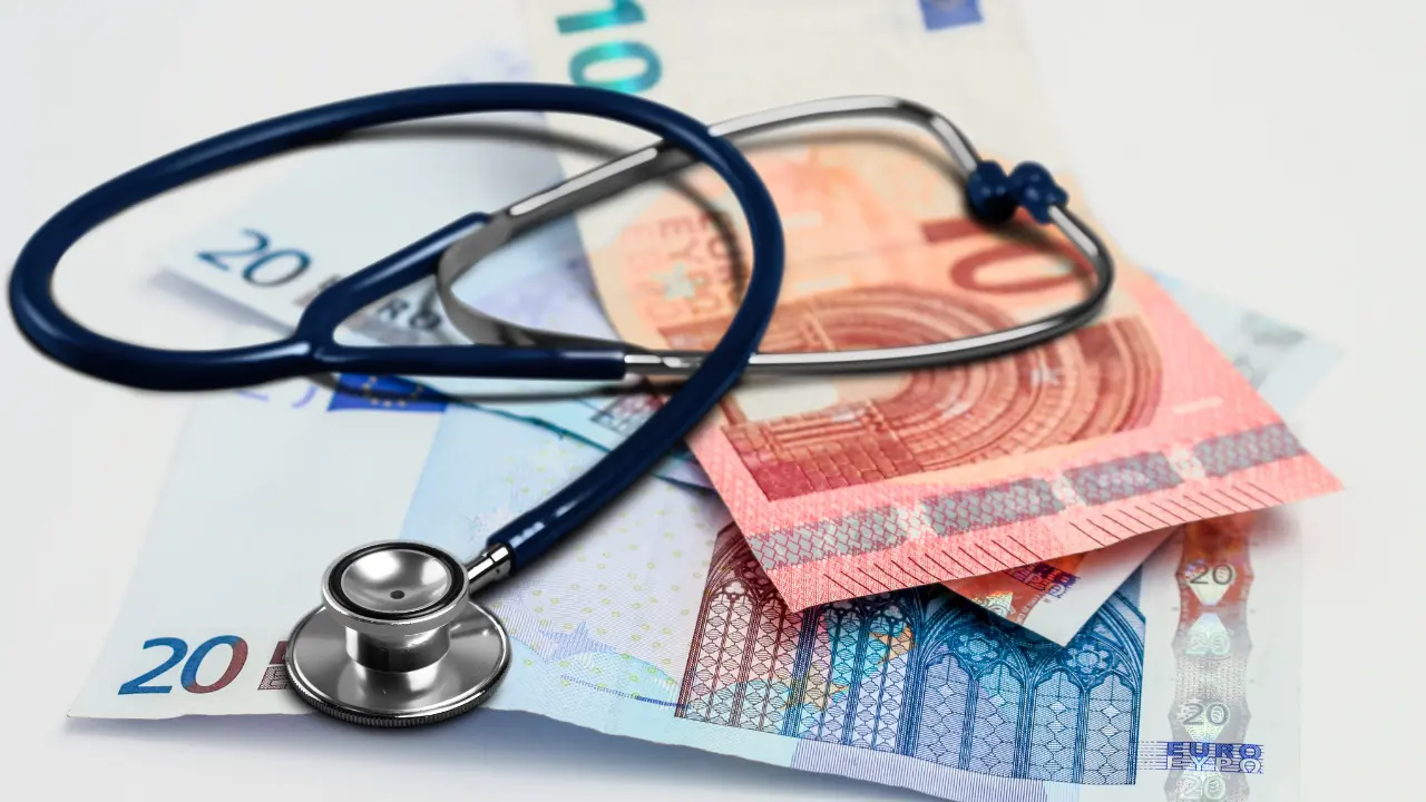 Stethoscoop op euro biljetten